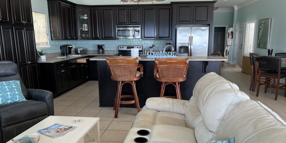 Orange Beach - The Beach House - Living