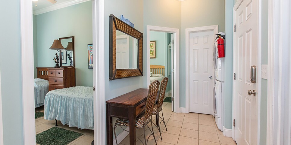 Orange Beach - The Beach House - Living